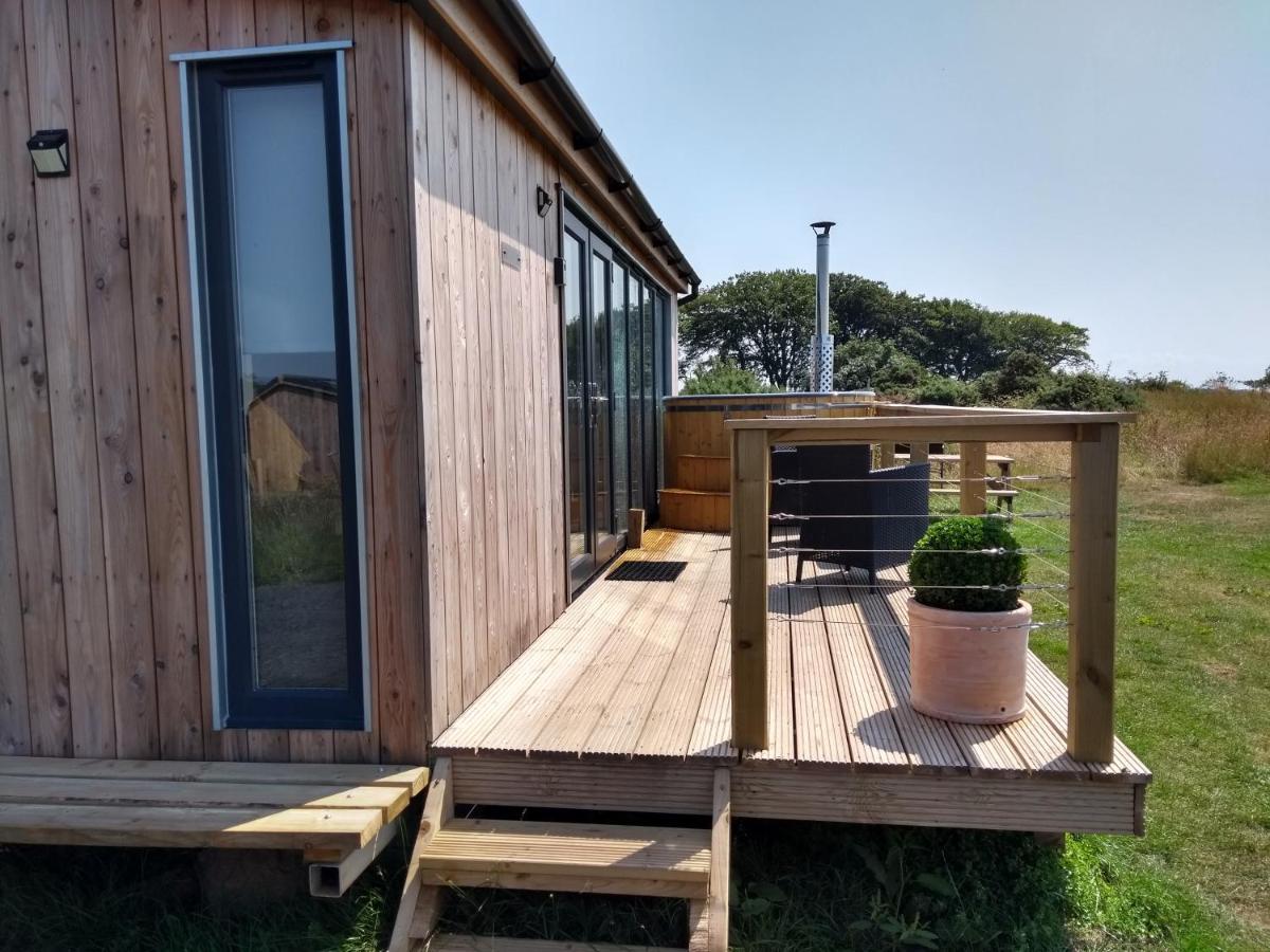 Cleeves Cabins Arran Luxury Lodge With Hot Tub Dalry  Exteriör bild